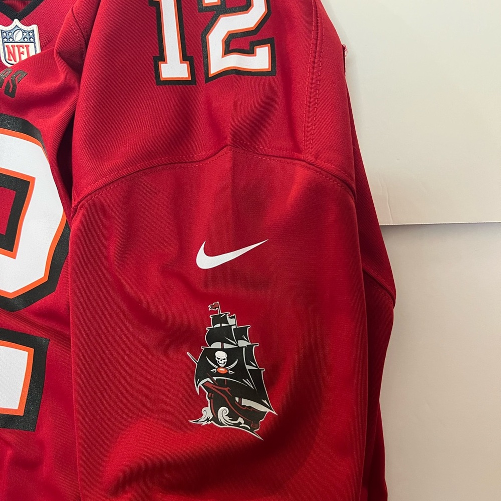 Tom Brady Tampa Bay Buccaneers Nike NFL Youth Jersey Size XL Like New - Picture 6 of 9